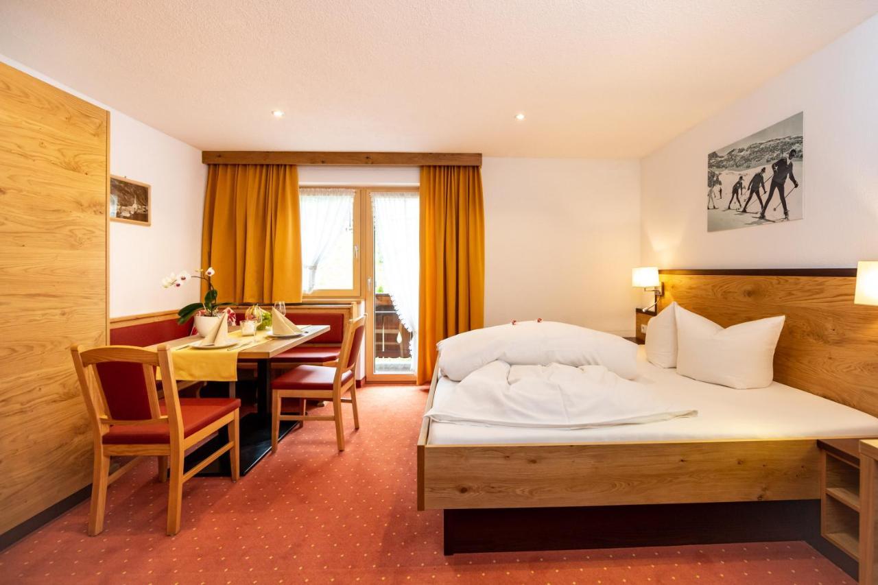 Hotel Garni Tyola Ишгъл Екстериор снимка